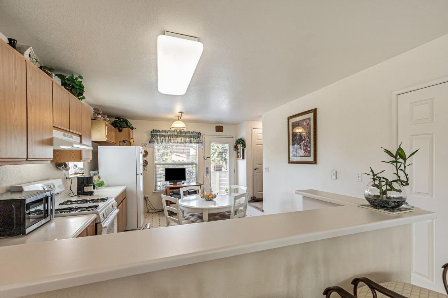 Detail Gallery Image 12 of 50 For 2045 E San Antonio St, San Jose,  CA 95116 - 2 Beds | 1/1 Baths