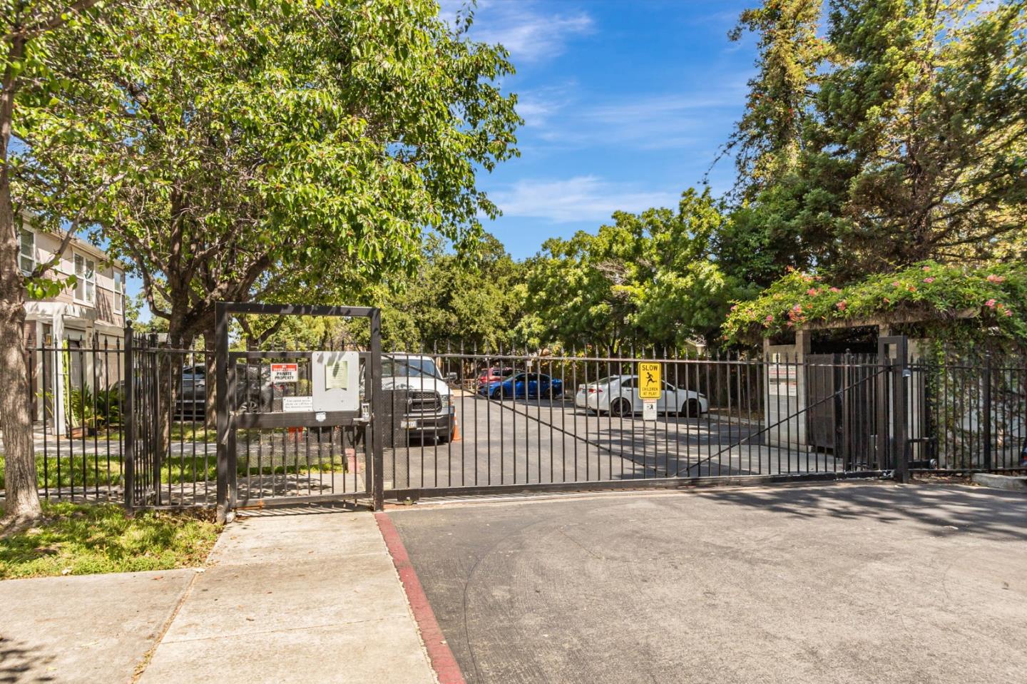 Detail Gallery Image 2 of 50 For 2045 E San Antonio St, San Jose,  CA 95116 - 2 Beds | 1/1 Baths