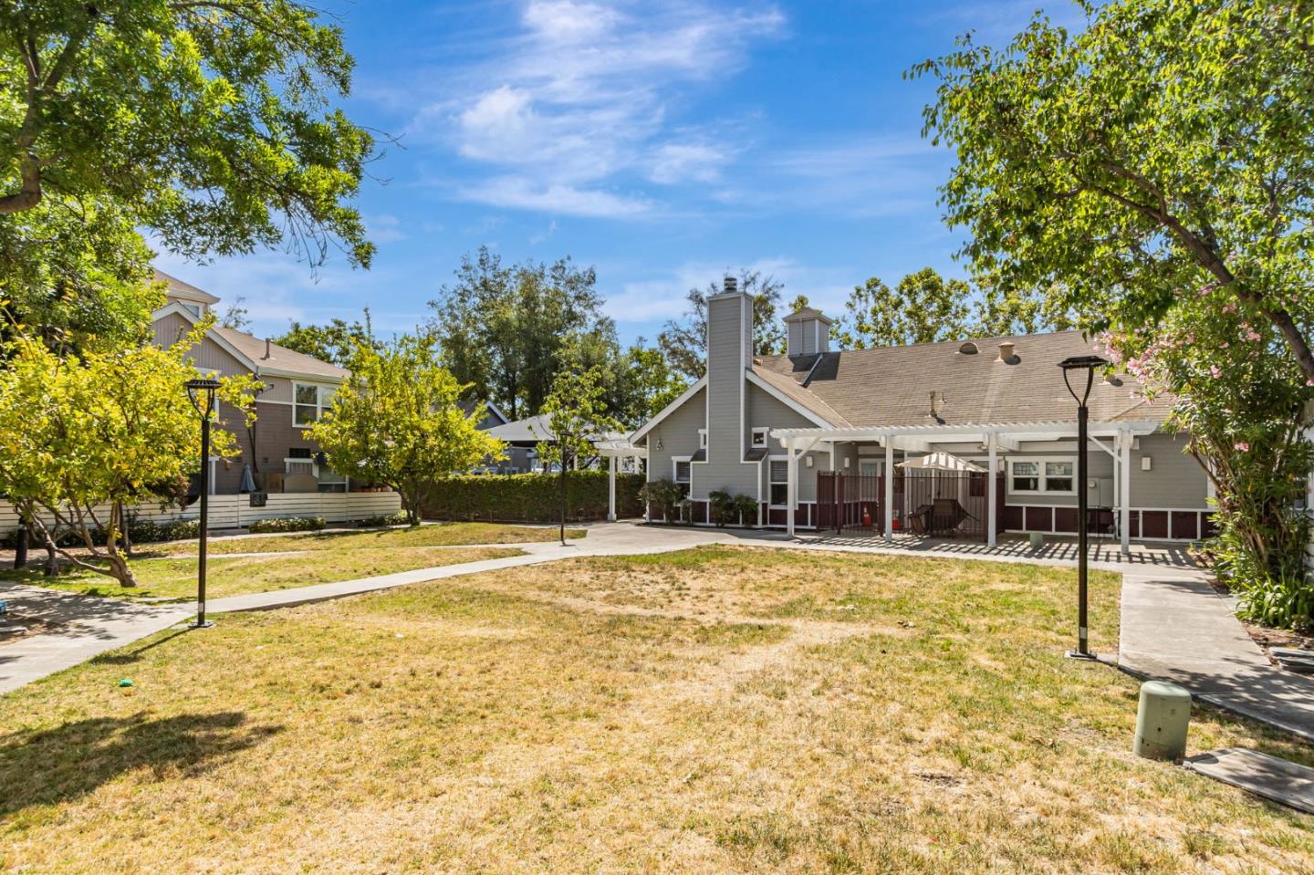 Detail Gallery Image 37 of 50 For 2045 E San Antonio St, San Jose,  CA 95116 - 2 Beds | 1/1 Baths