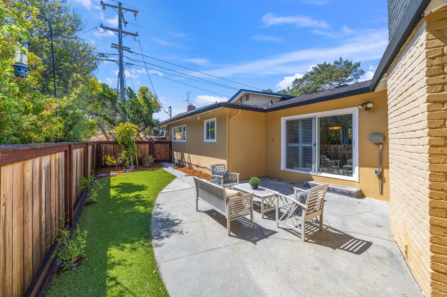 Detail Gallery Image 18 of 25 For 224 Lyndhurst Ave, Belmont,  CA 94002 - 3 Beds | 2 Baths