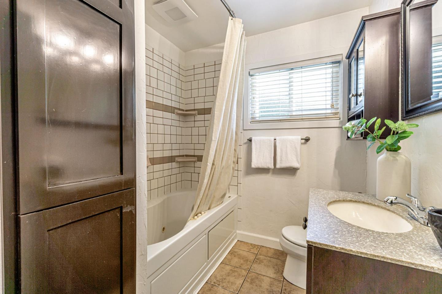 Detail Gallery Image 16 of 24 For 1742 Shirley Dr, Pleasant Hill,  CA 94523 - 3 Beds | 1 Baths