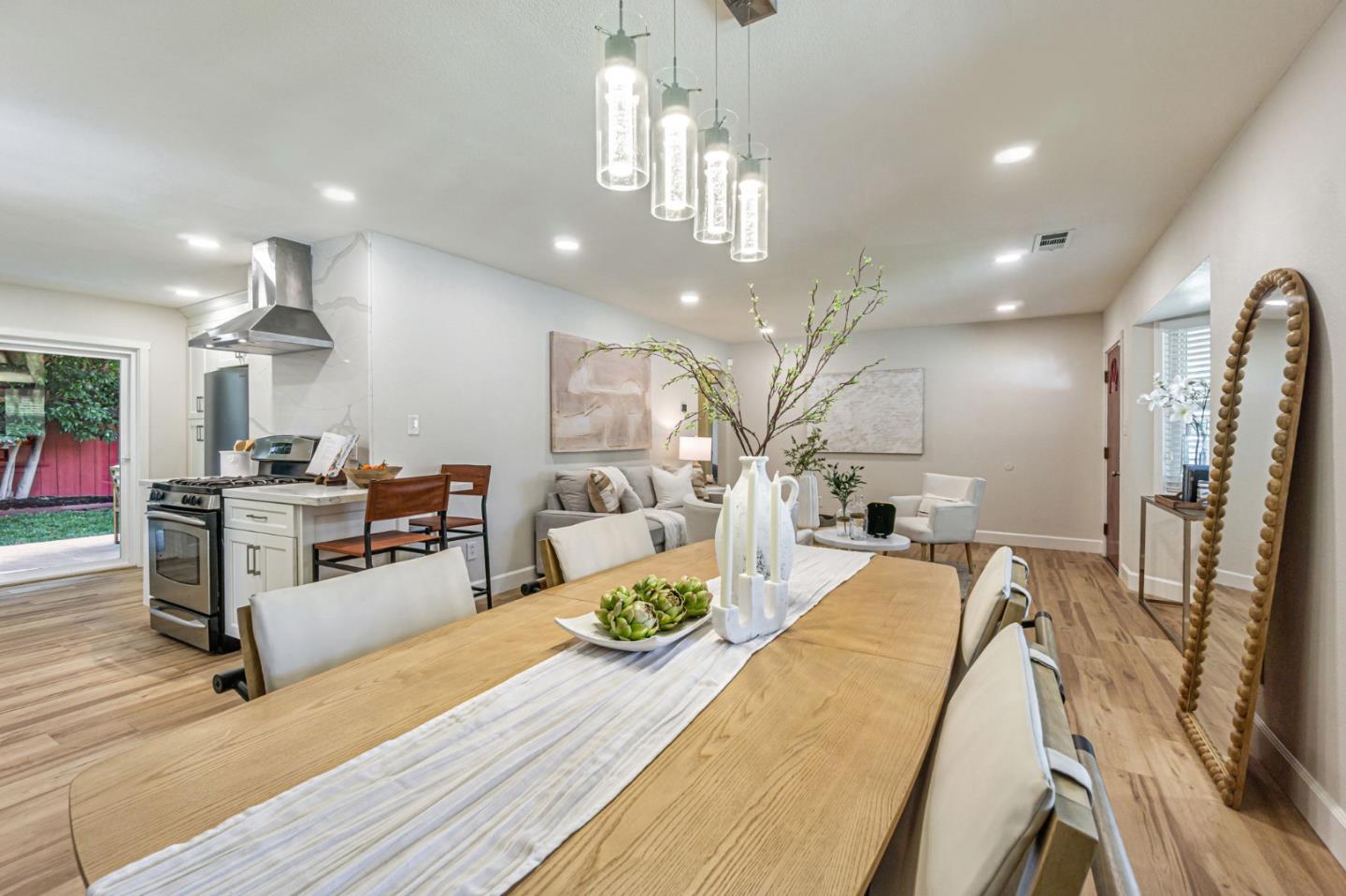 Detail Gallery Image 5 of 24 For 1742 Shirley Dr, Pleasant Hill,  CA 94523 - 3 Beds | 1 Baths
