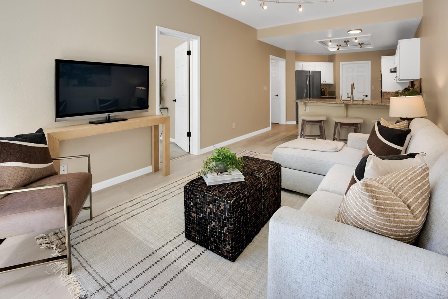 Detail Gallery Image 18 of 38 For 7792 Prestwick Cir, San Jose,  CA 95135 - 2 Beds | 2 Baths