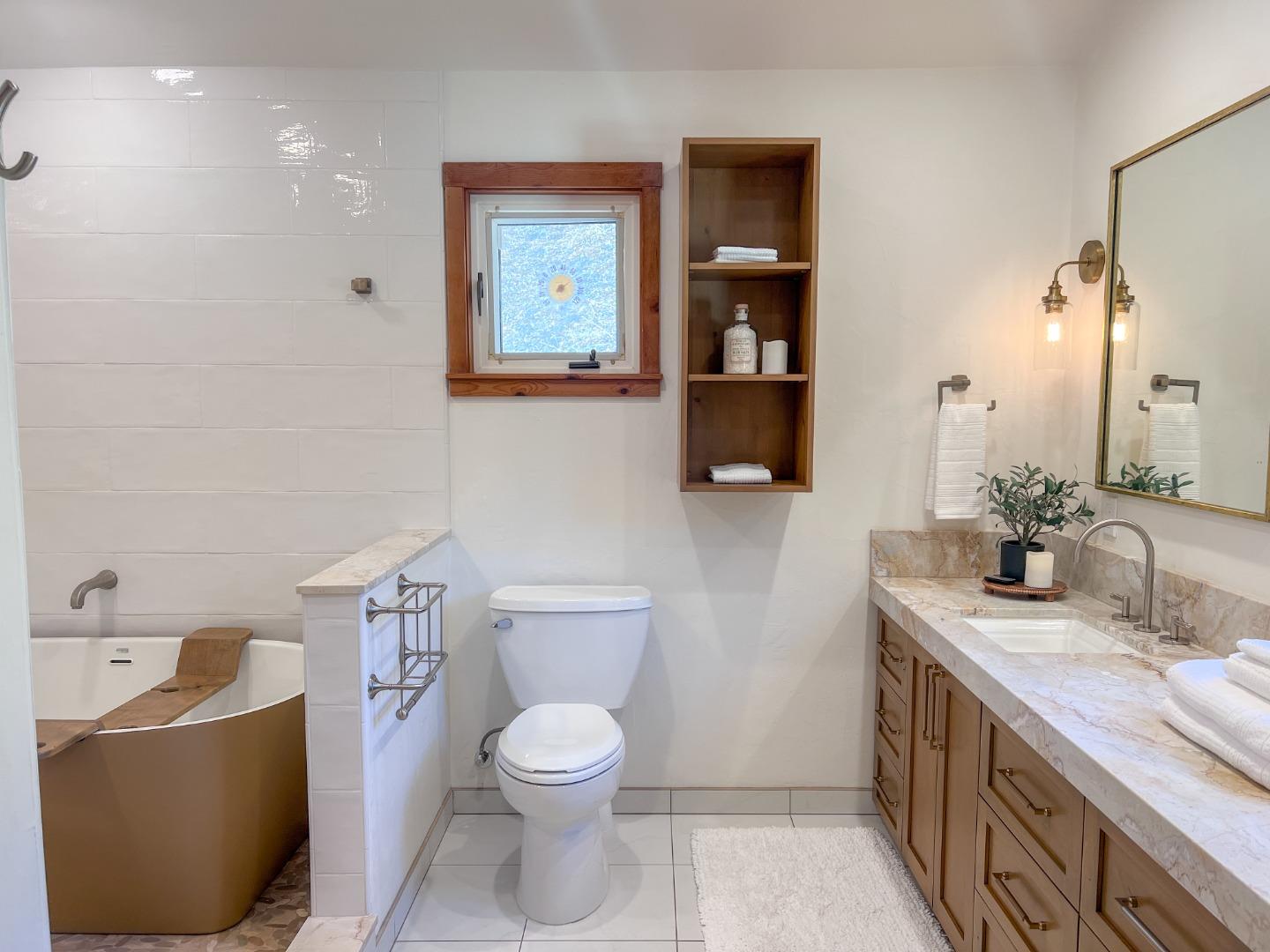 Detail Gallery Image 21 of 44 For 442 Corral De Tierra Rd, Salinas,  CA 93908 - 3 Beds | 2/1 Baths