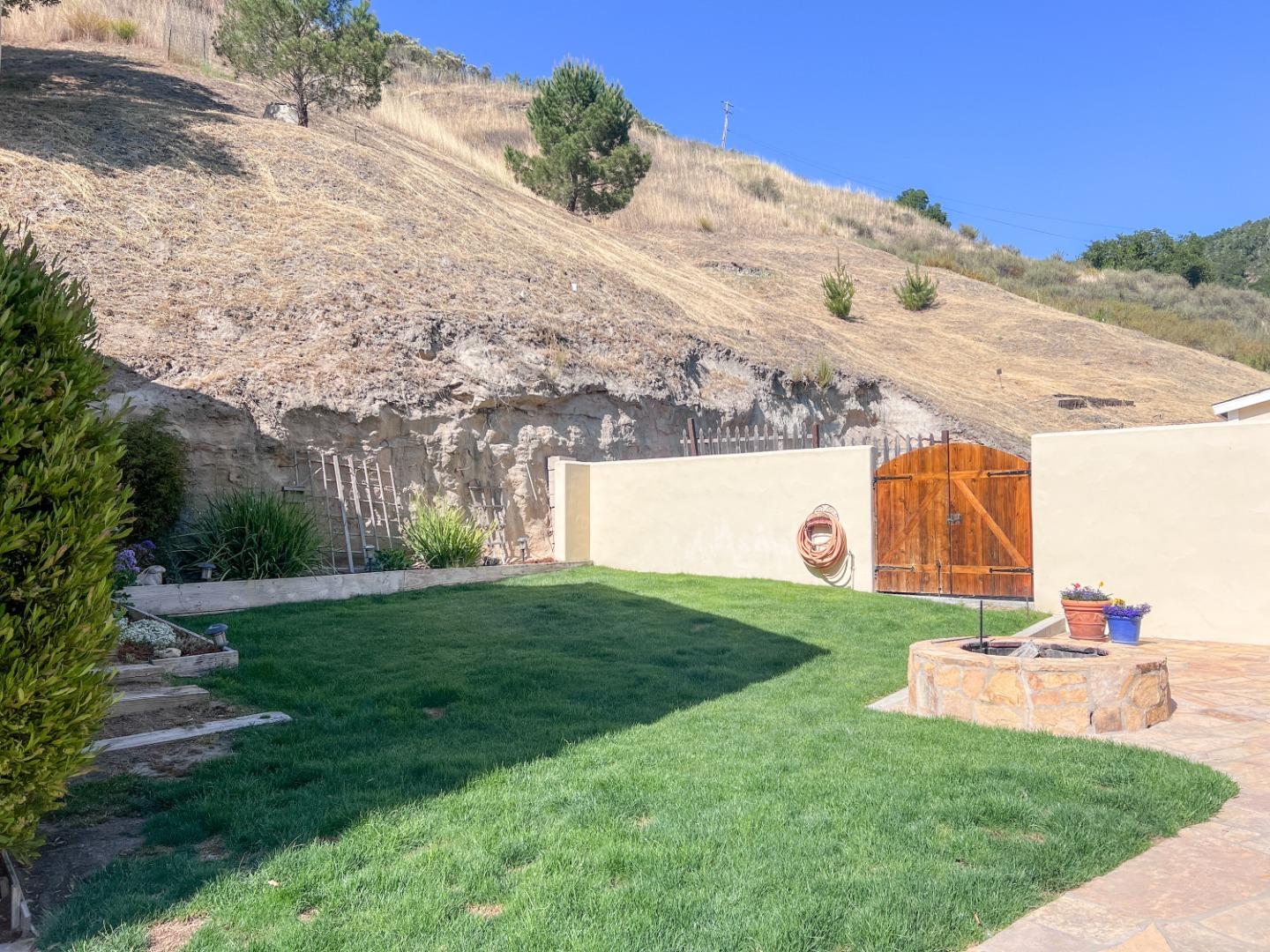 Detail Gallery Image 38 of 44 For 442 Corral De Tierra Rd, Salinas,  CA 93908 - 3 Beds | 2/1 Baths