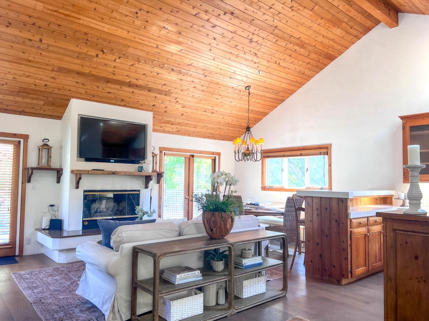 Detail Gallery Image 6 of 44 For 442 Corral De Tierra Rd, Salinas,  CA 93908 - 3 Beds | 2/1 Baths
