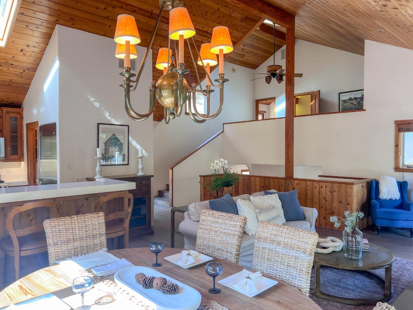 Detail Gallery Image 9 of 44 For 442 Corral De Tierra Rd, Salinas,  CA 93908 - 3 Beds | 2/1 Baths