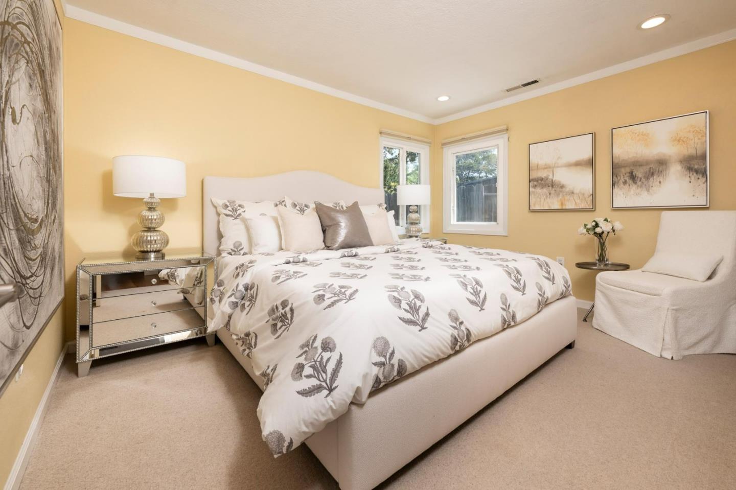 Detail Gallery Image 11 of 19 For 1024 Inverness Dr, San Carlos,  CA 94070 - 2 Beds | 1/1 Baths