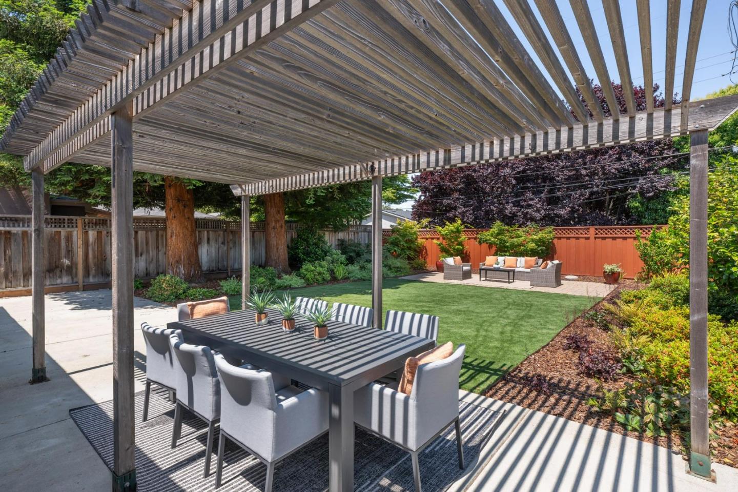 Detail Gallery Image 15 of 19 For 1024 Inverness Dr, San Carlos,  CA 94070 - 2 Beds | 1/1 Baths
