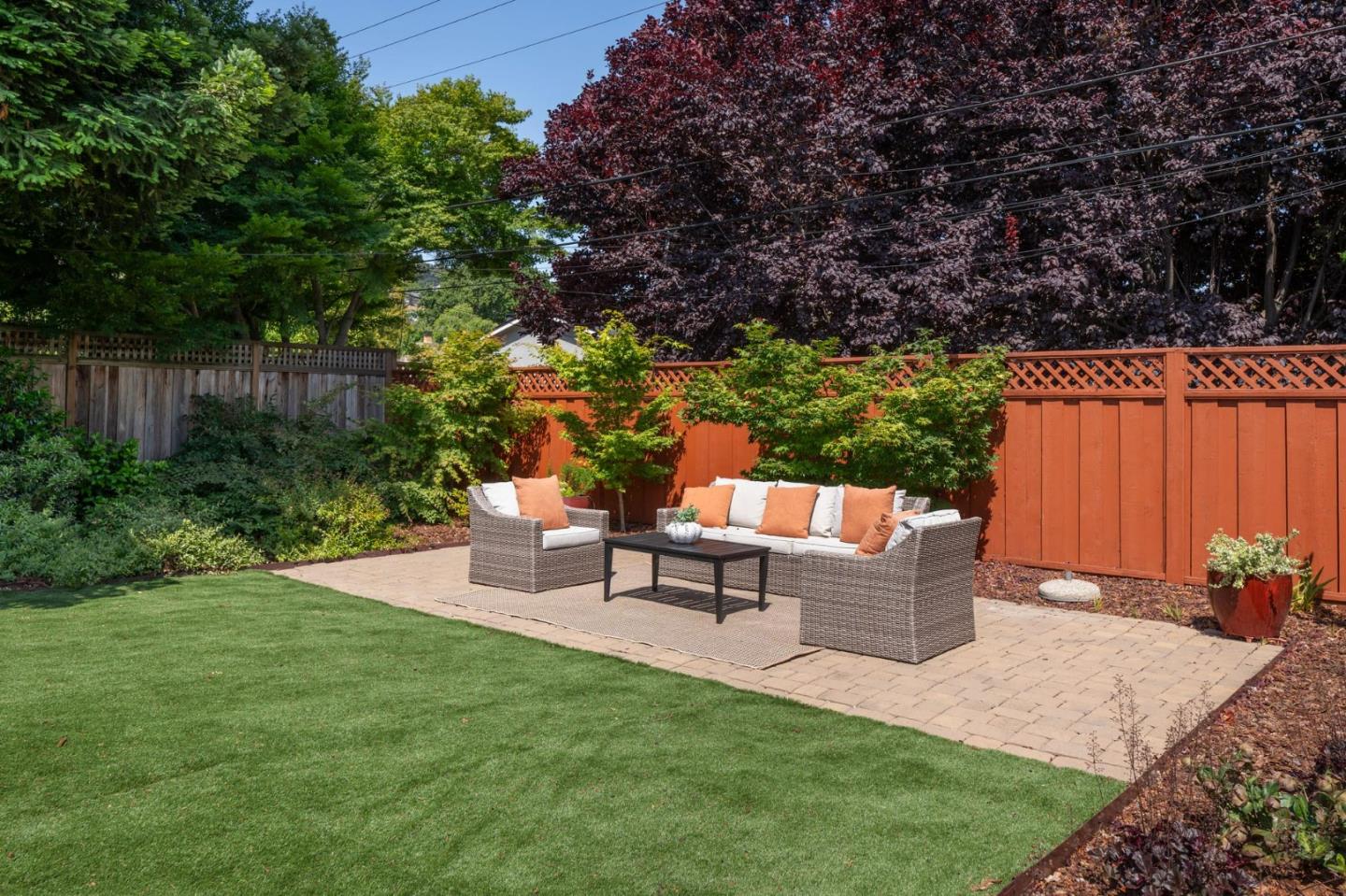 Detail Gallery Image 16 of 19 For 1024 Inverness Dr, San Carlos,  CA 94070 - 2 Beds | 1/1 Baths