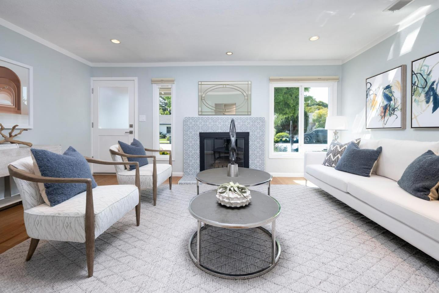 Detail Gallery Image 2 of 19 For 1024 Inverness Dr, San Carlos,  CA 94070 - 2 Beds | 1/1 Baths