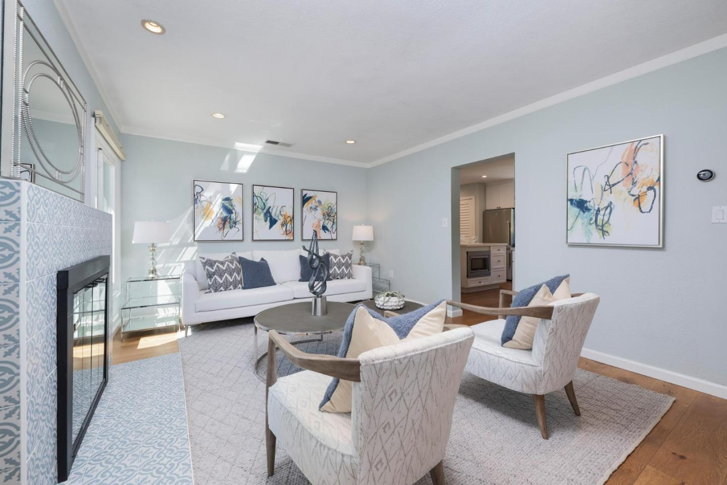 Detail Gallery Image 3 of 19 For 1024 Inverness Dr, San Carlos,  CA 94070 - 2 Beds | 1/1 Baths