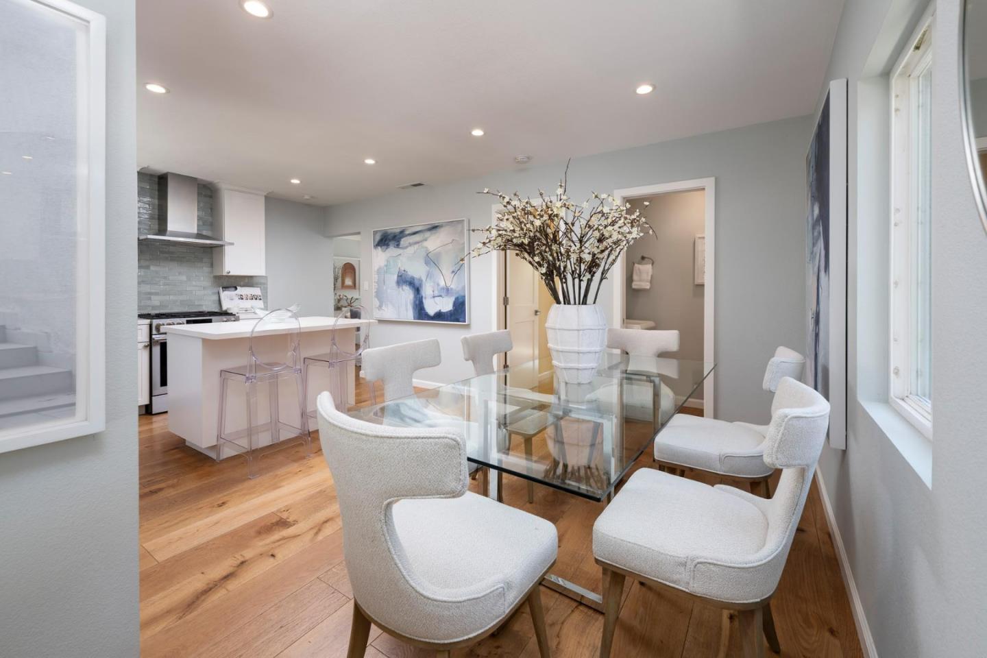 Detail Gallery Image 8 of 19 For 1024 Inverness Dr, San Carlos,  CA 94070 - 2 Beds | 1/1 Baths