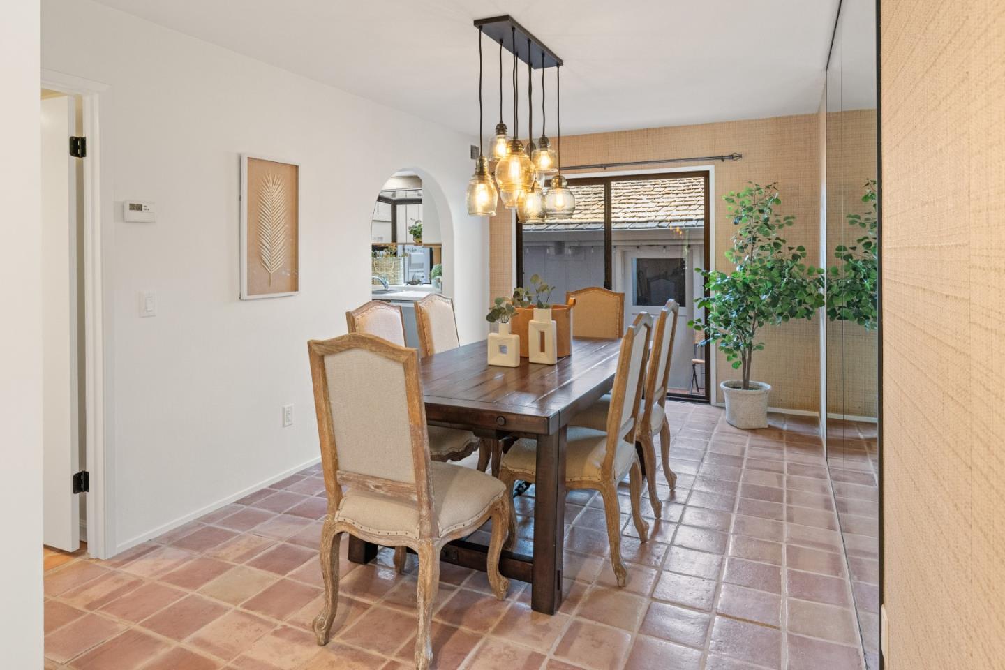 Detail Gallery Image 12 of 51 For 3850 Rio Rd #7,  Carmel,  CA 93923 - 2 Beds | 2/1 Baths