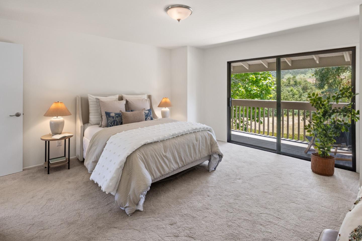 Detail Gallery Image 20 of 51 For 3850 Rio Rd #7,  Carmel,  CA 93923 - 2 Beds | 2/1 Baths