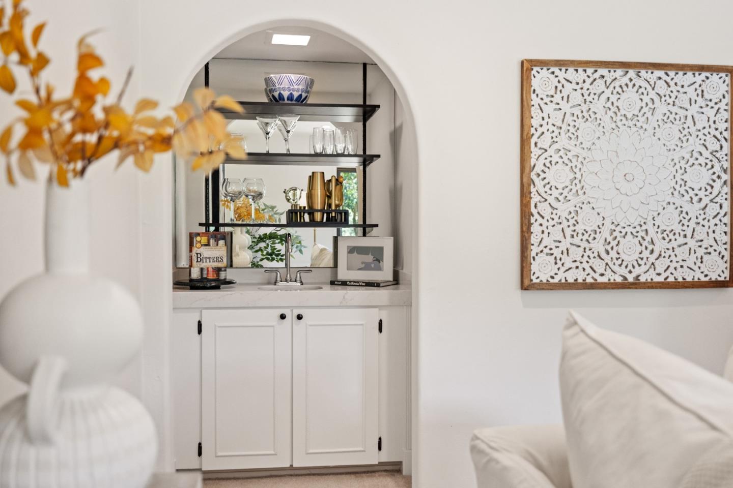 Detail Gallery Image 8 of 51 For 3850 Rio Rd #7,  Carmel,  CA 93923 - 2 Beds | 2/1 Baths