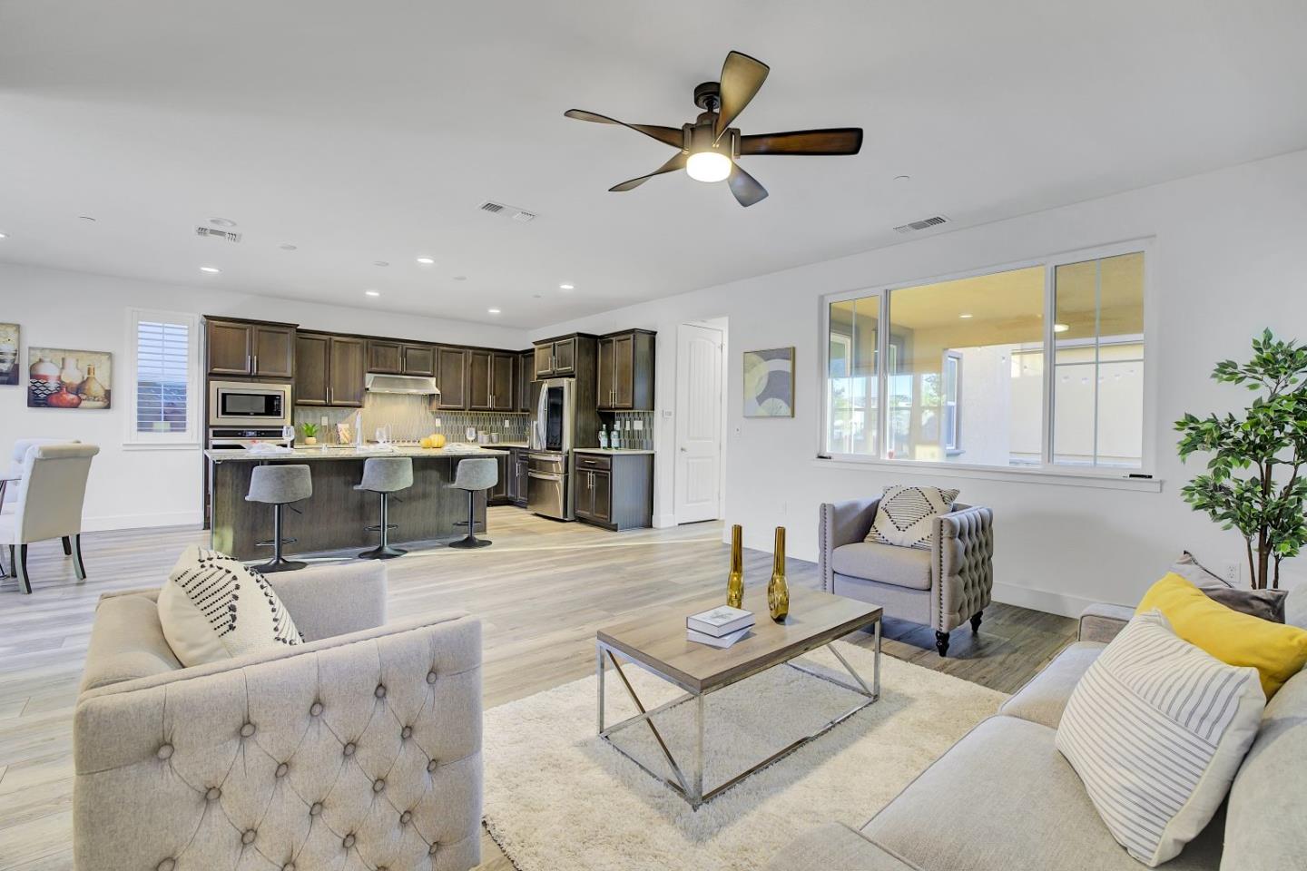 Detail Gallery Image 10 of 42 For 1677 S Tradition St, Mountain House,  CA 95391 - 3 Beds | 3 Baths