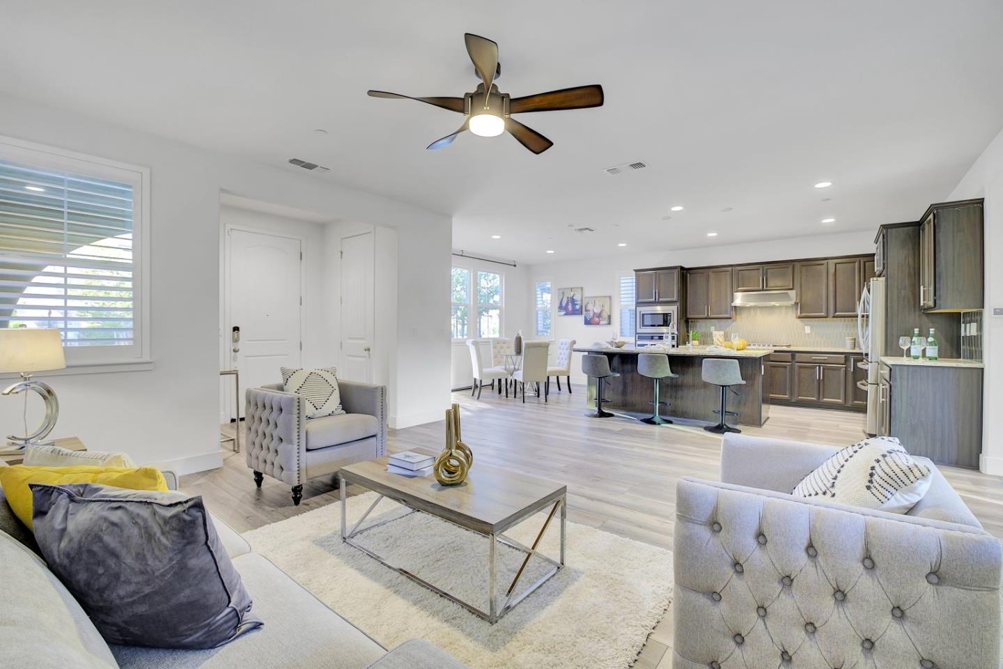 Detail Gallery Image 11 of 42 For 1677 S Tradition St, Mountain House,  CA 95391 - 3 Beds | 3 Baths