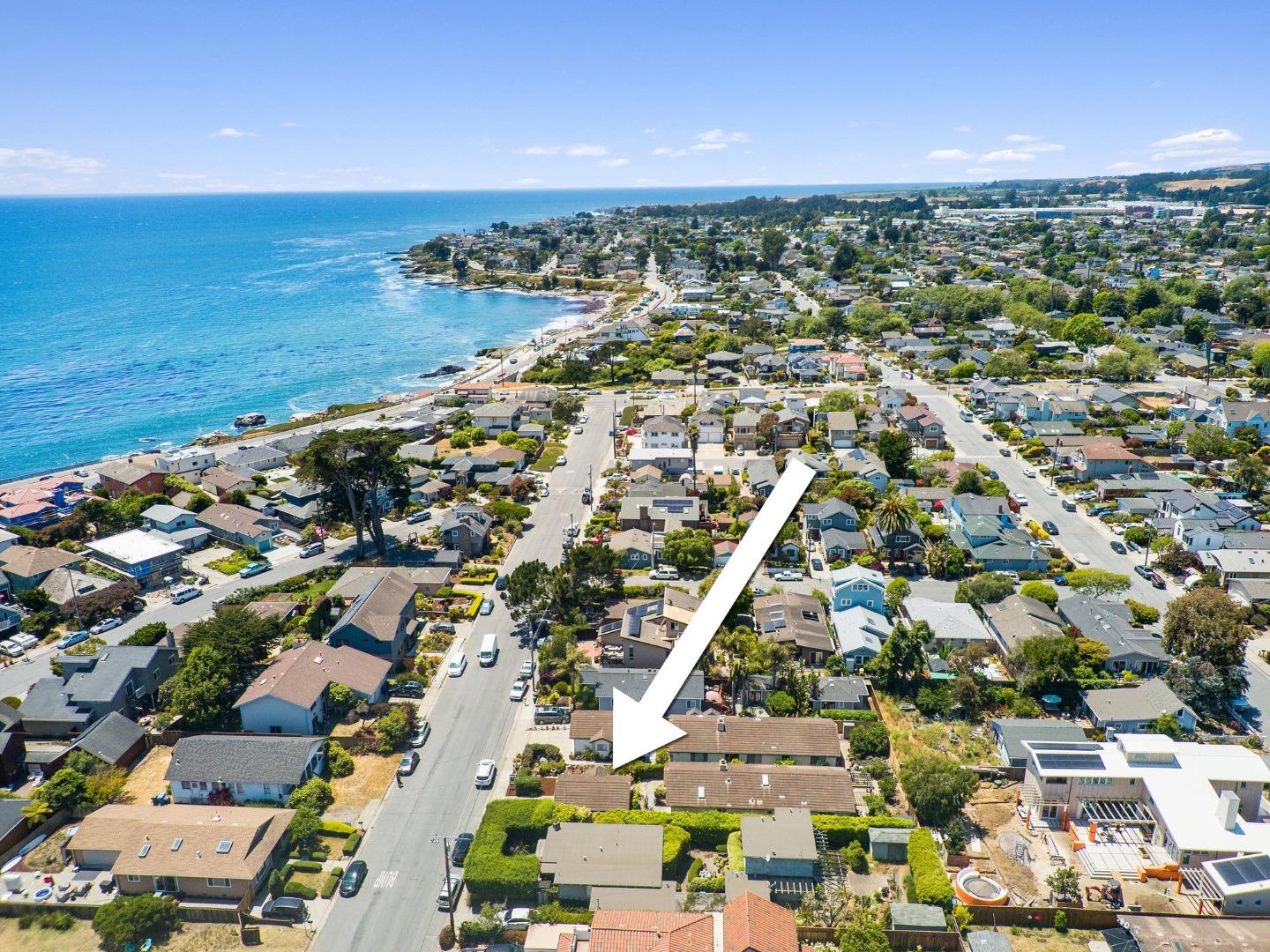Detail Gallery Image 2 of 40 For 816 Pelton Ave, Santa Cruz,  CA 95060 - 3 Beds | 2 Baths