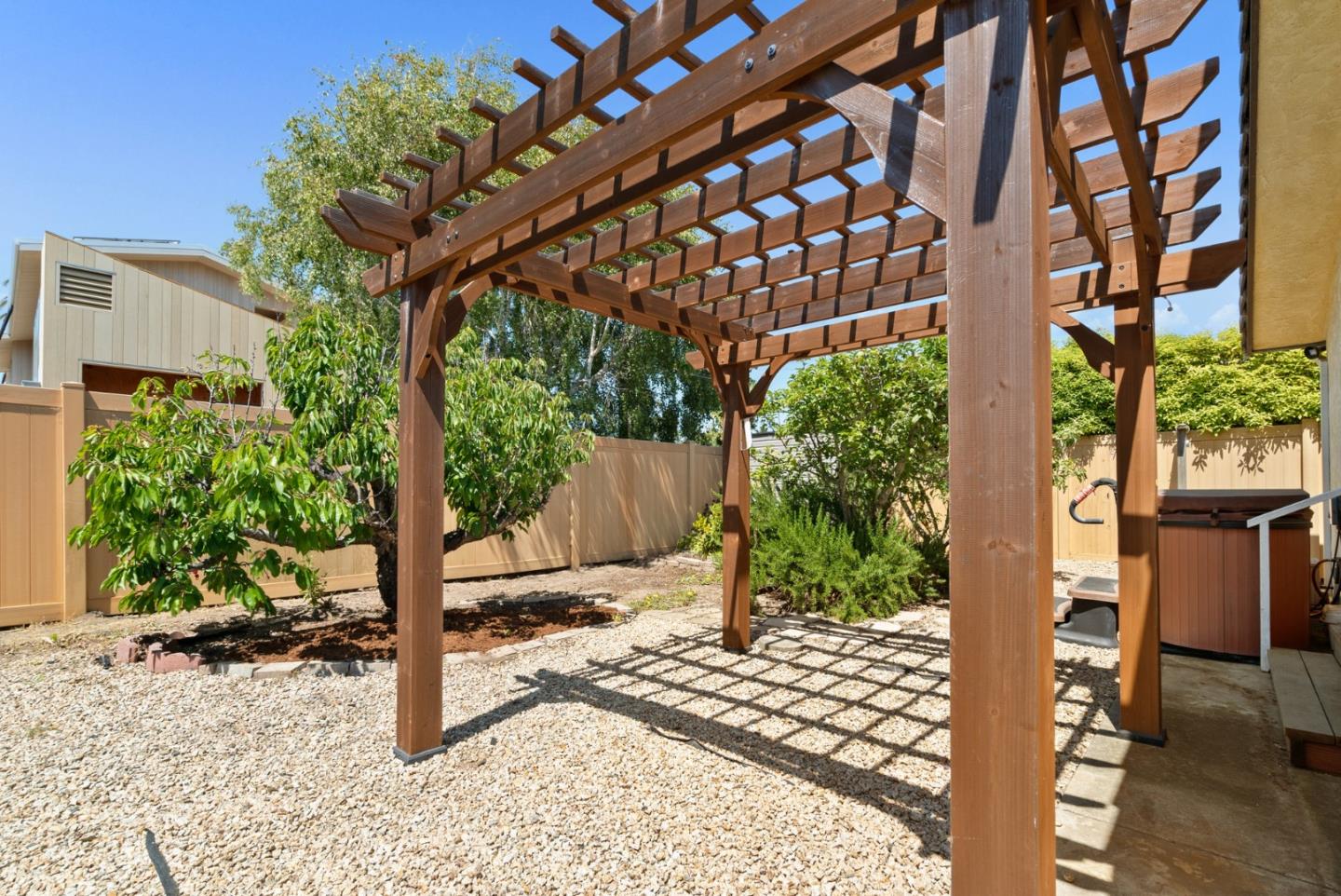 Detail Gallery Image 32 of 40 For 816 Pelton Ave, Santa Cruz,  CA 95060 - 3 Beds | 2 Baths