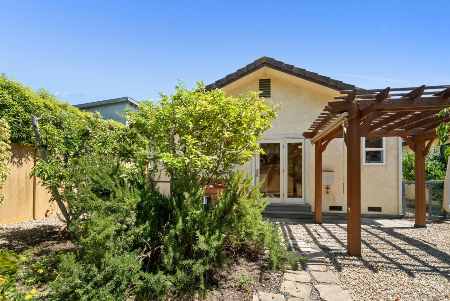 Detail Gallery Image 36 of 40 For 816 Pelton Ave, Santa Cruz,  CA 95060 - 3 Beds | 2 Baths