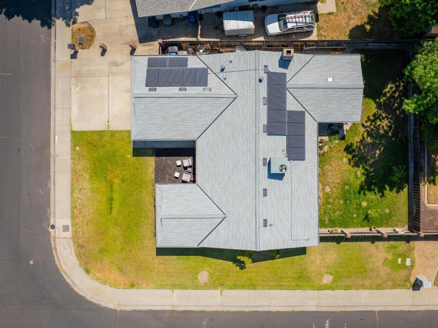 Detail Gallery Image 2 of 33 For 3232 Hummingbird Ln, Modesto,  CA 95356 - 4 Beds | 2 Baths