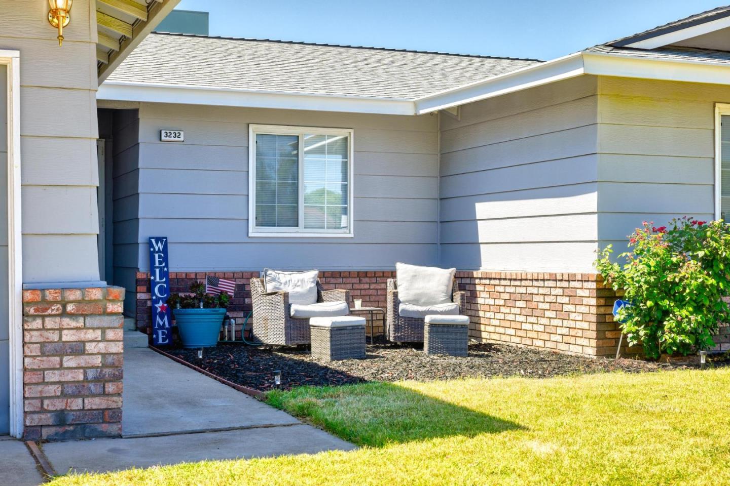 Detail Gallery Image 4 of 33 For 3232 Hummingbird Ln, Modesto,  CA 95356 - 4 Beds | 2 Baths