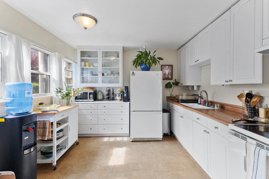 Detail Gallery Image 13 of 39 For 1450 Merrill St, Santa Cruz,  CA 95062 - – Beds | – Baths