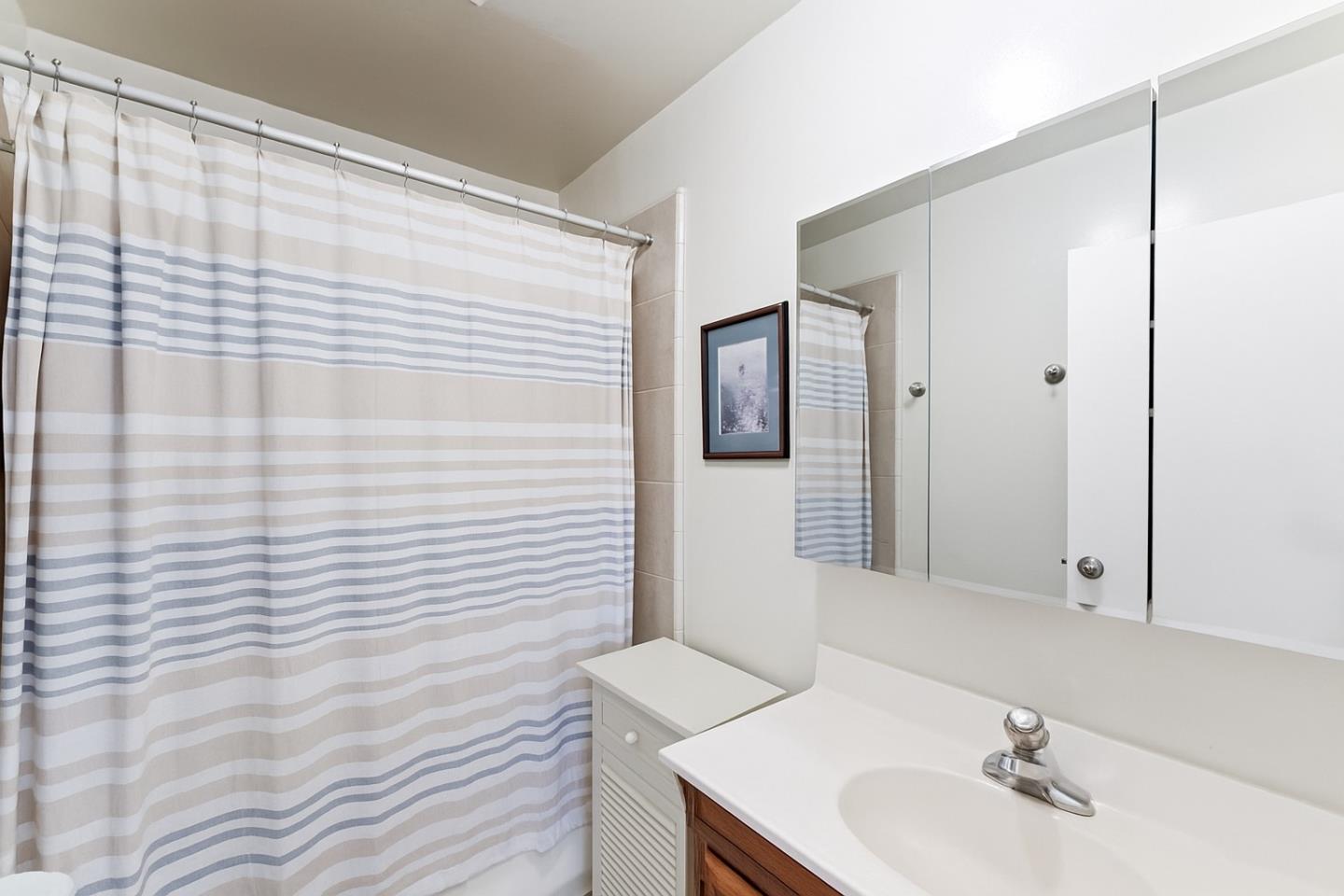 Detail Gallery Image 16 of 39 For 1450 Merrill St, Santa Cruz,  CA 95062 - – Beds | – Baths