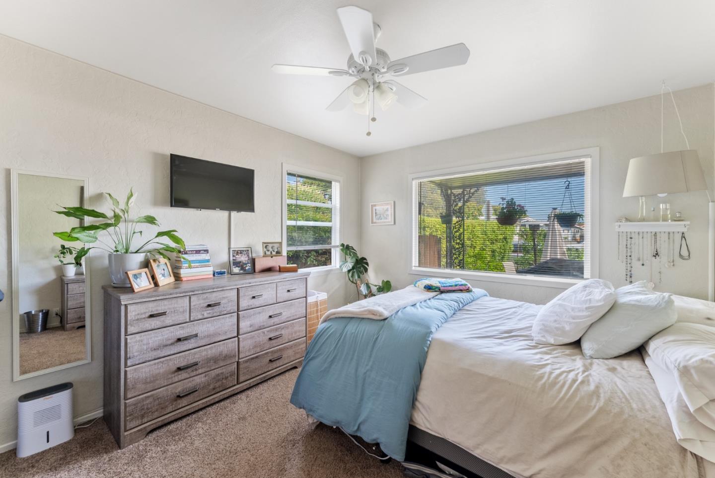 Detail Gallery Image 17 of 39 For 1450 Merrill St, Santa Cruz,  CA 95062 - – Beds | – Baths
