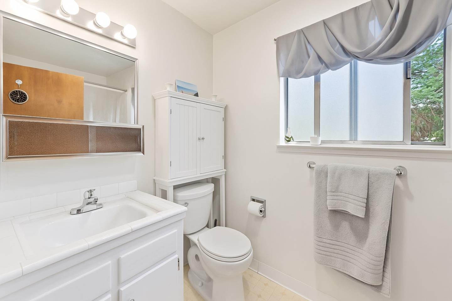 Detail Gallery Image 29 of 39 For 1450 Merrill St, Santa Cruz,  CA 95062 - – Beds | – Baths