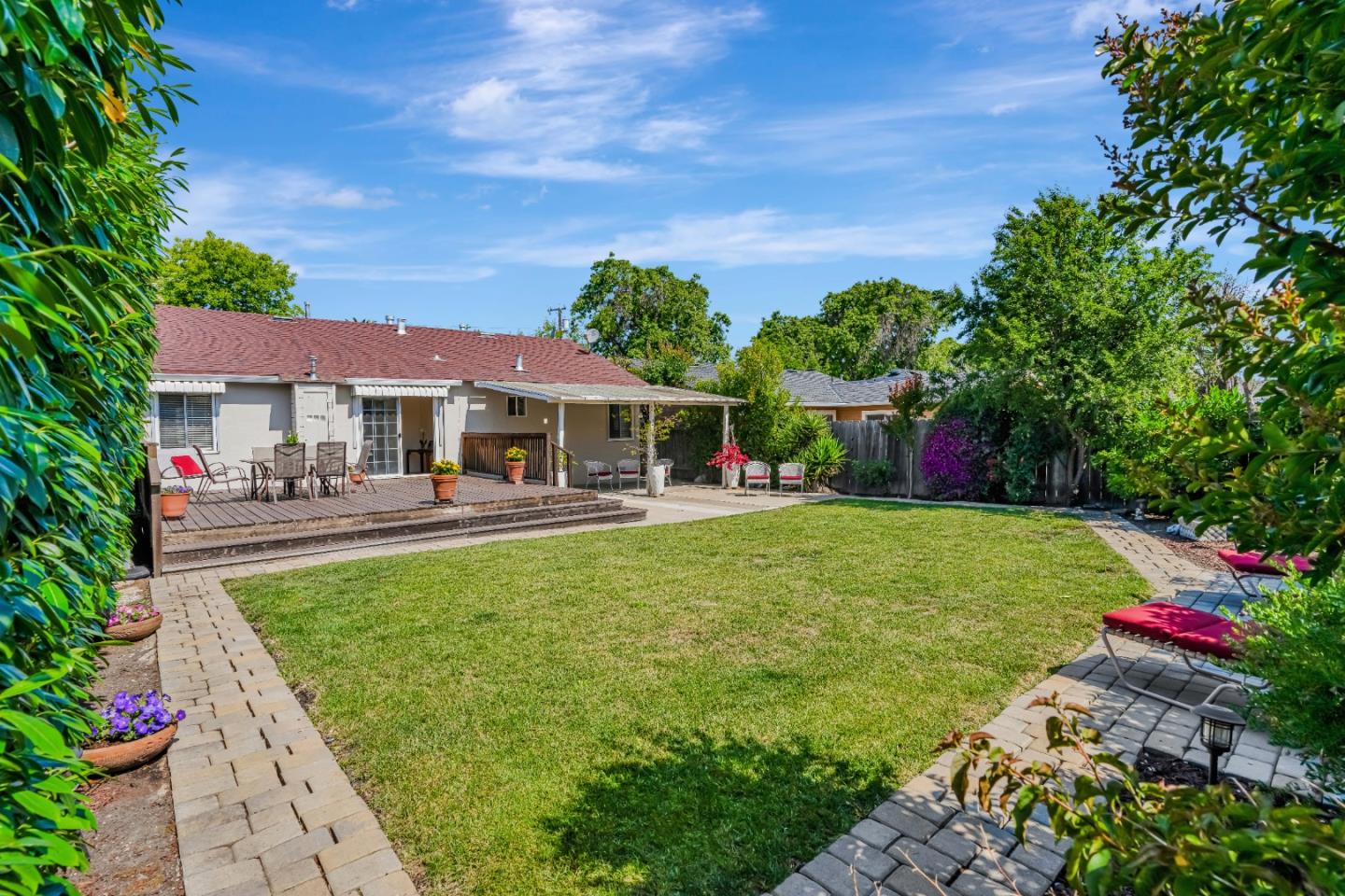 Detail Gallery Image 11 of 13 For 1320 Windermere Ave, Menlo Park,  CA 94025 - 3 Beds | 1 Baths