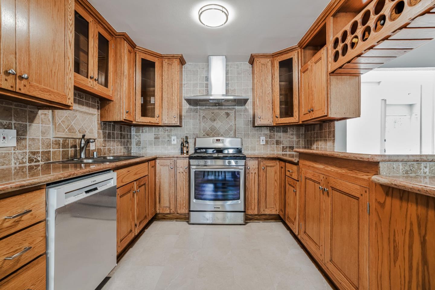 Detail Gallery Image 3 of 13 For 1320 Windermere Ave, Menlo Park,  CA 94025 - 3 Beds | 1 Baths