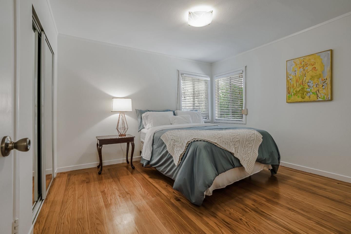 Detail Gallery Image 6 of 13 For 1320 Windermere Ave, Menlo Park,  CA 94025 - 3 Beds | 1 Baths