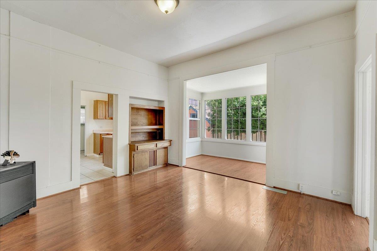 Detail Gallery Image 10 of 27 For 113 Fairbanks, Santa Cruz,  CA 95060 - 2 Beds | 1 Baths