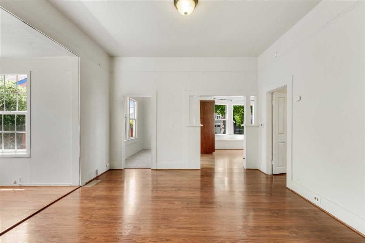 Detail Gallery Image 11 of 27 For 113 Fairbanks, Santa Cruz,  CA 95060 - 2 Beds | 1 Baths