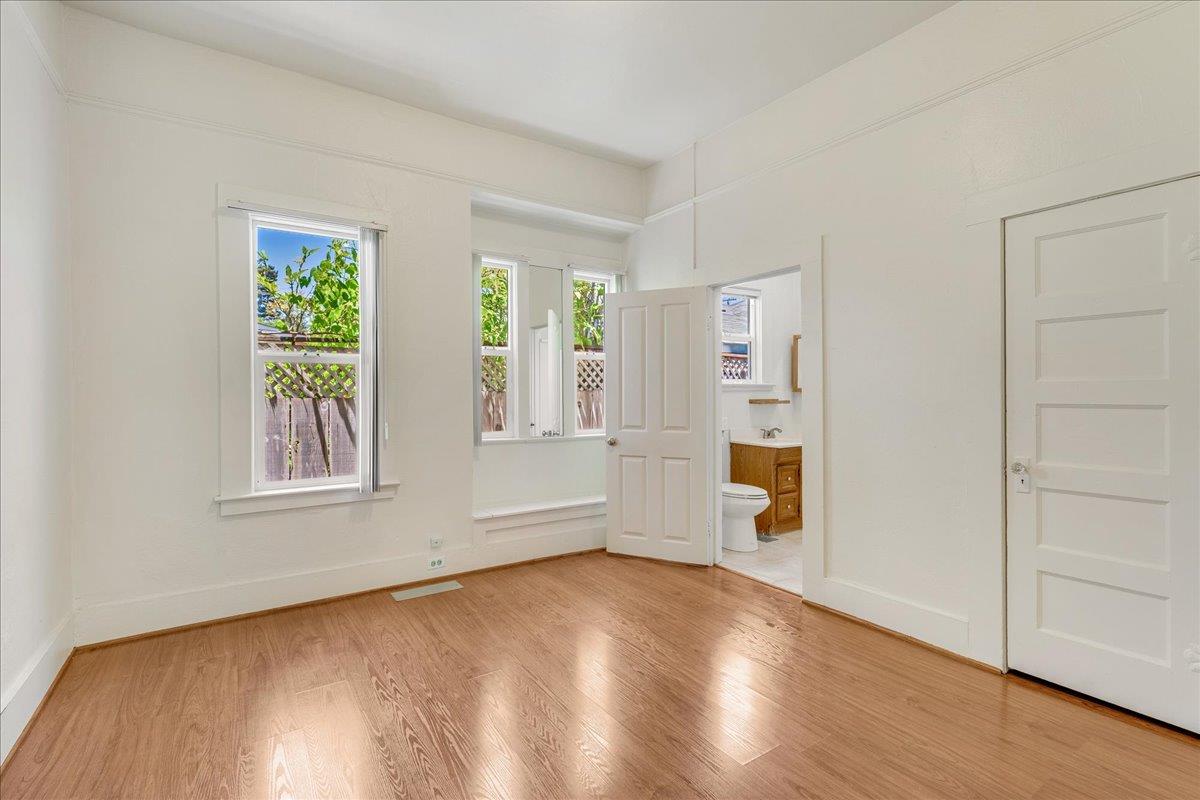 Detail Gallery Image 15 of 27 For 113 Fairbanks, Santa Cruz,  CA 95060 - 2 Beds | 1 Baths