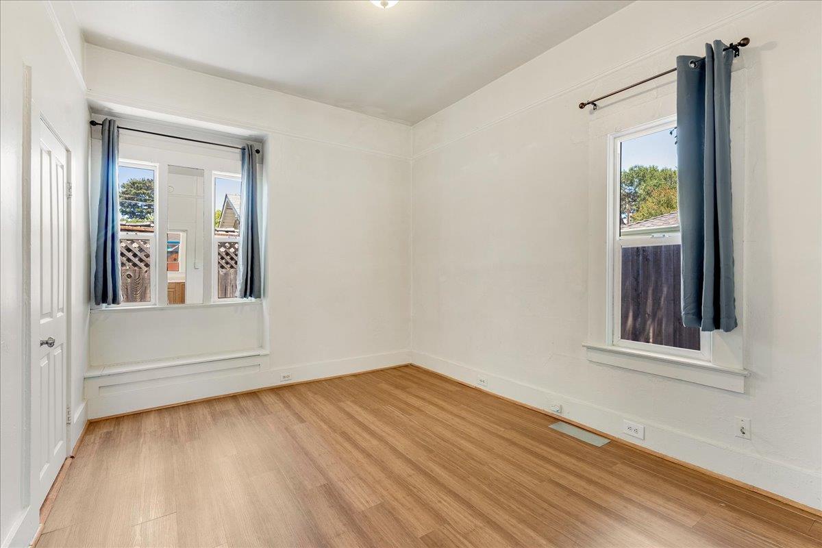 Detail Gallery Image 18 of 27 For 113 Fairbanks, Santa Cruz,  CA 95060 - 2 Beds | 1 Baths