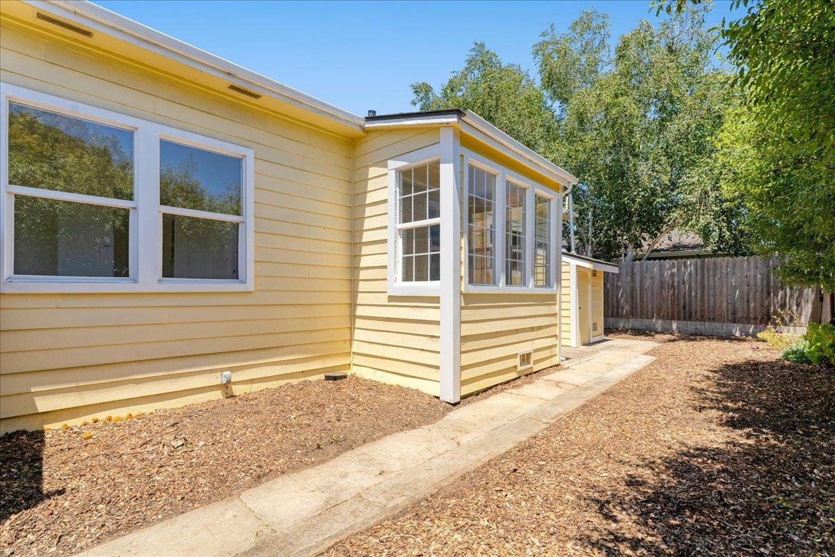 Detail Gallery Image 27 of 27 For 113 Fairbanks, Santa Cruz,  CA 95060 - 2 Beds | 1 Baths