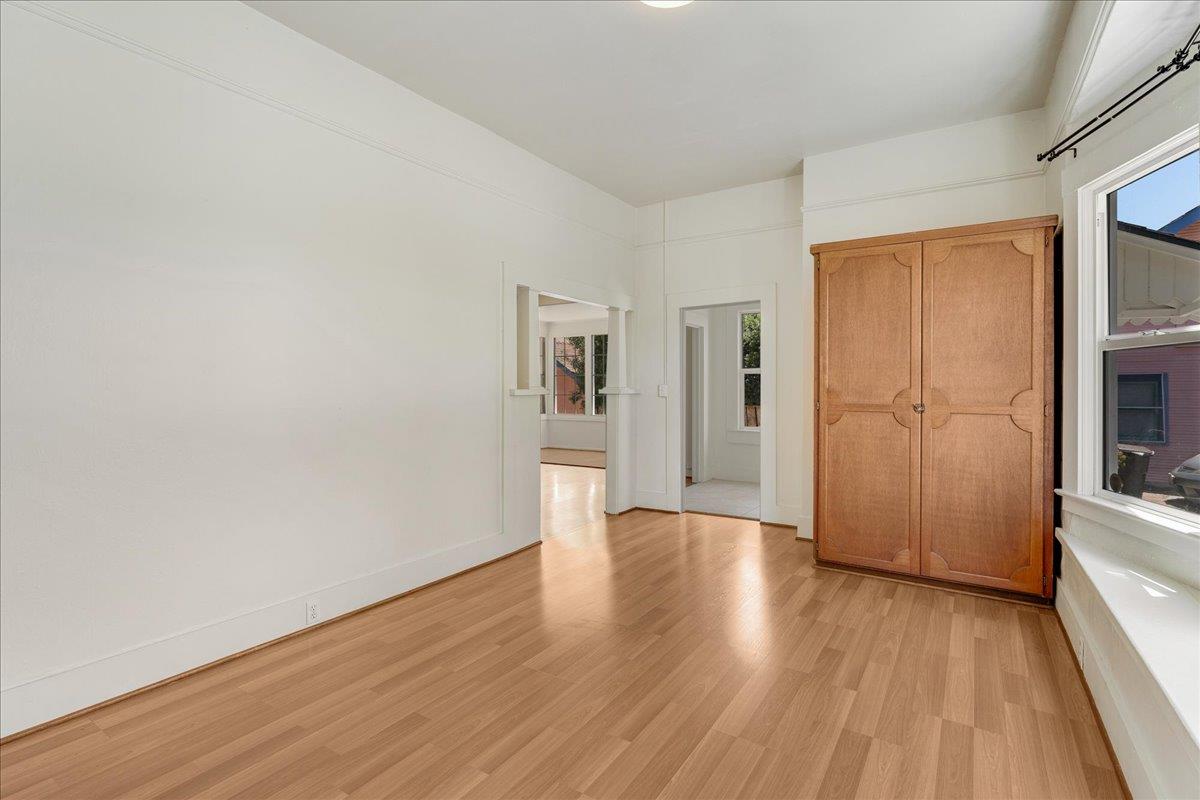 Detail Gallery Image 6 of 27 For 113 Fairbanks, Santa Cruz,  CA 95060 - 2 Beds | 1 Baths