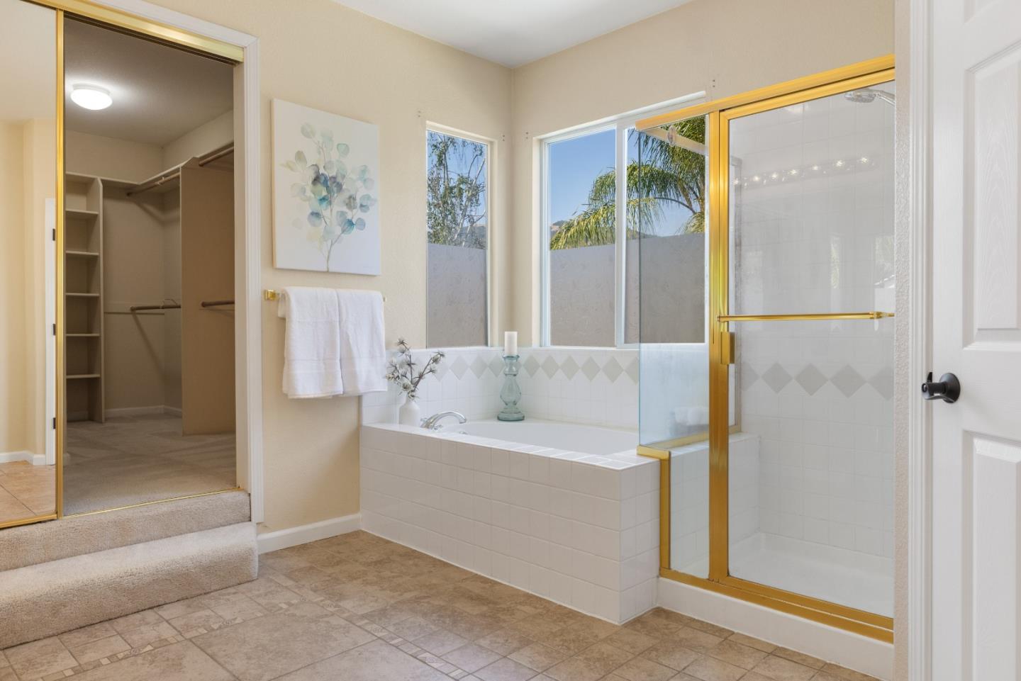 Detail Gallery Image 12 of 21 For 895 Oak Brook Way, Gilroy,  CA 95020 - 4 Beds | 3 Baths
