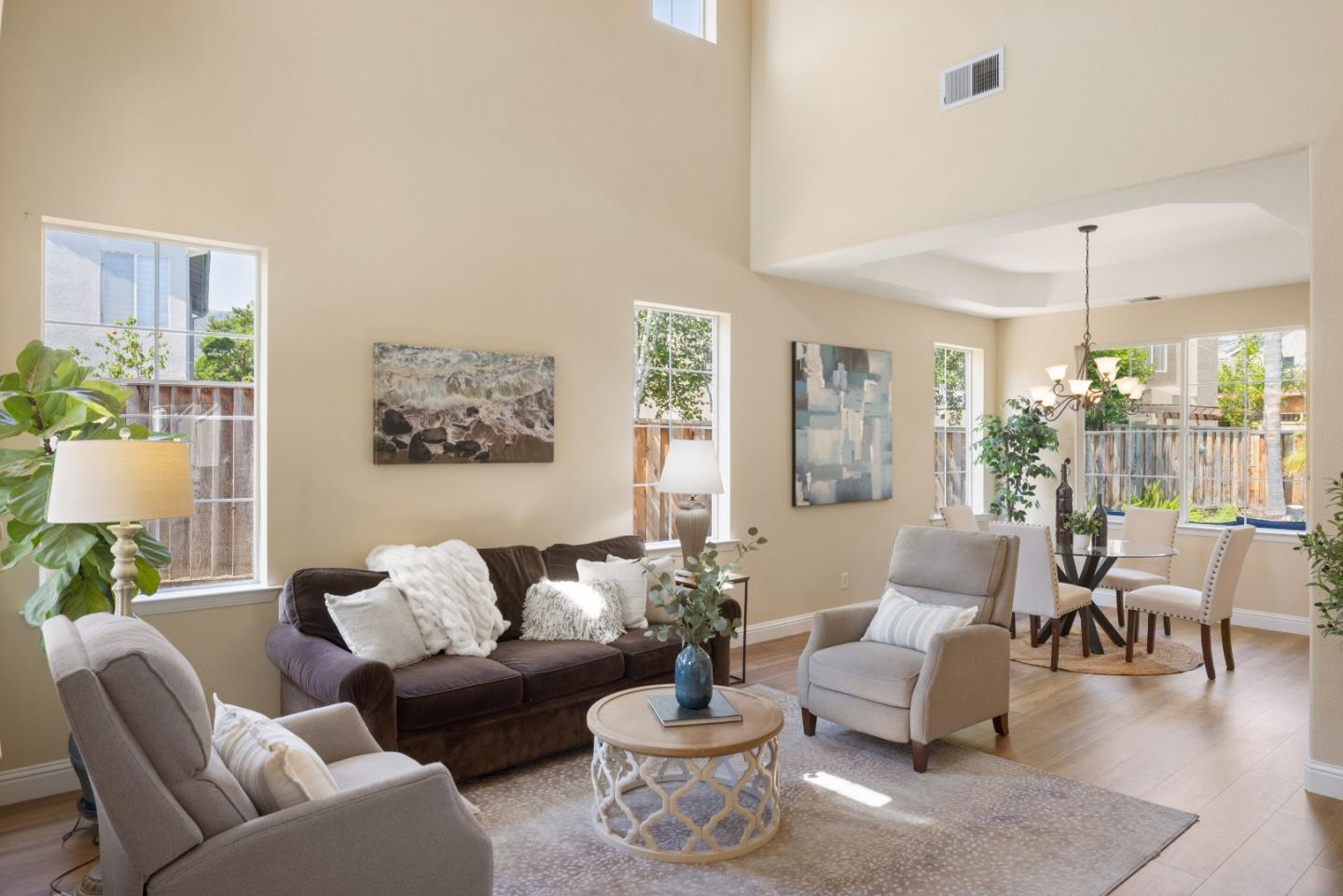 Detail Gallery Image 3 of 21 For 895 Oak Brook Way, Gilroy,  CA 95020 - 4 Beds | 3 Baths