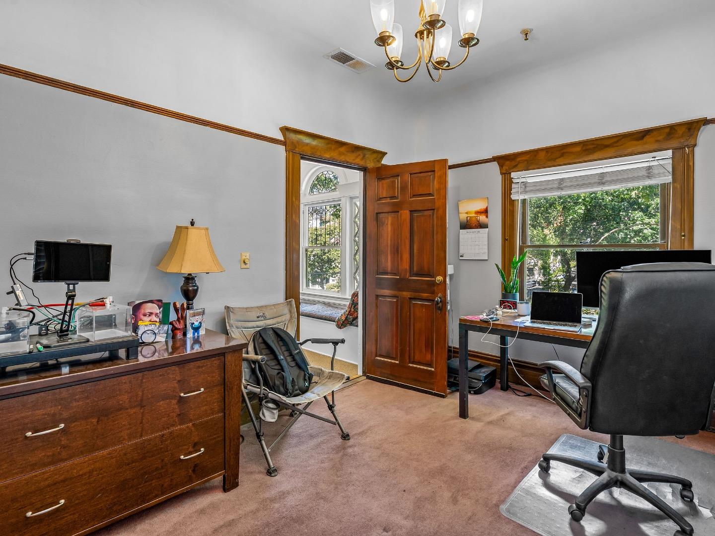 Detail Gallery Image 29 of 35 For 2200 L St, Sacramento,  CA 95816 - – Beds | – Baths