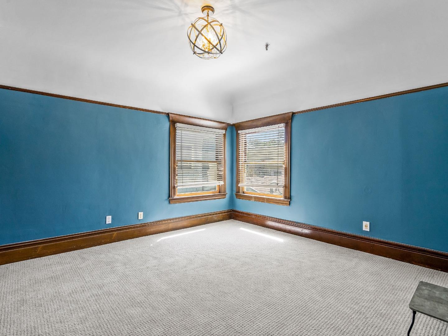 Detail Gallery Image 31 of 35 For 2200 L St, Sacramento,  CA 95816 - – Beds | – Baths