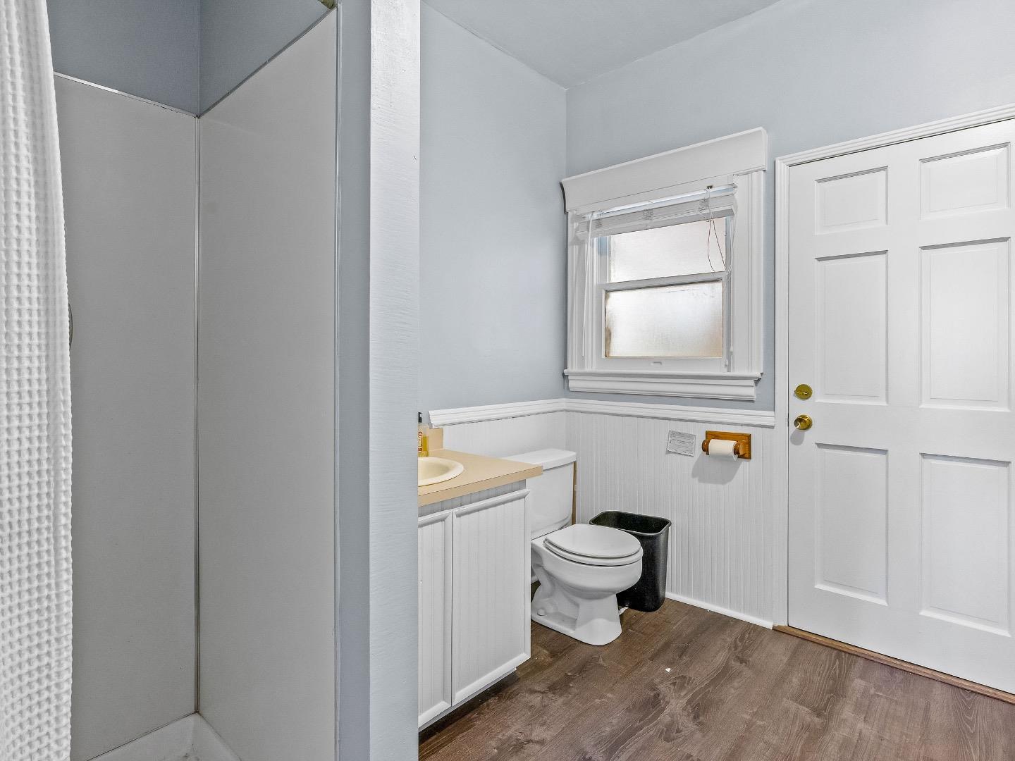 Detail Gallery Image 33 of 35 For 2200 L St, Sacramento,  CA 95816 - – Beds | – Baths