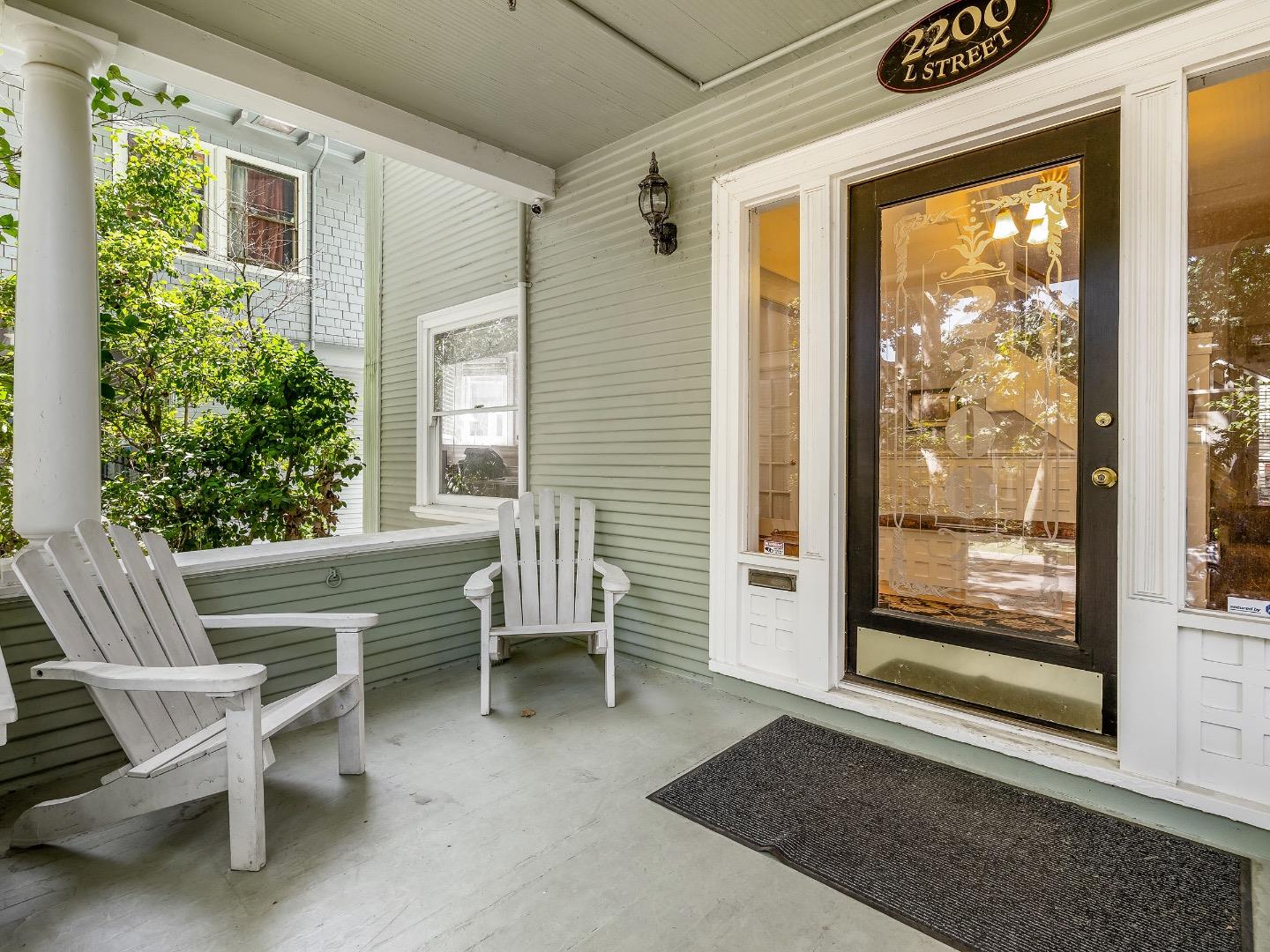 Detail Gallery Image 5 of 35 For 2200 L St, Sacramento,  CA 95816 - – Beds | – Baths