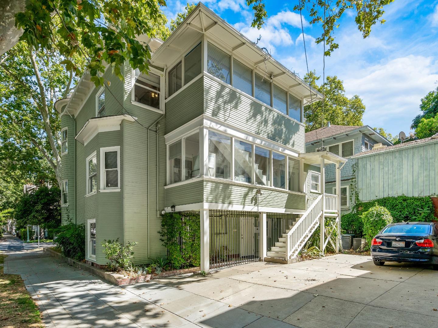 Detail Gallery Image 6 of 35 For 2200 L St, Sacramento,  CA 95816 - – Beds | – Baths
