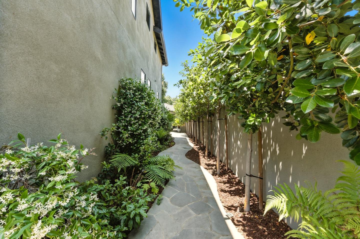 Detail Gallery Image 10 of 55 For 543 8th Ave, Menlo Park,  CA 94025 - 3 Beds | 3 Baths