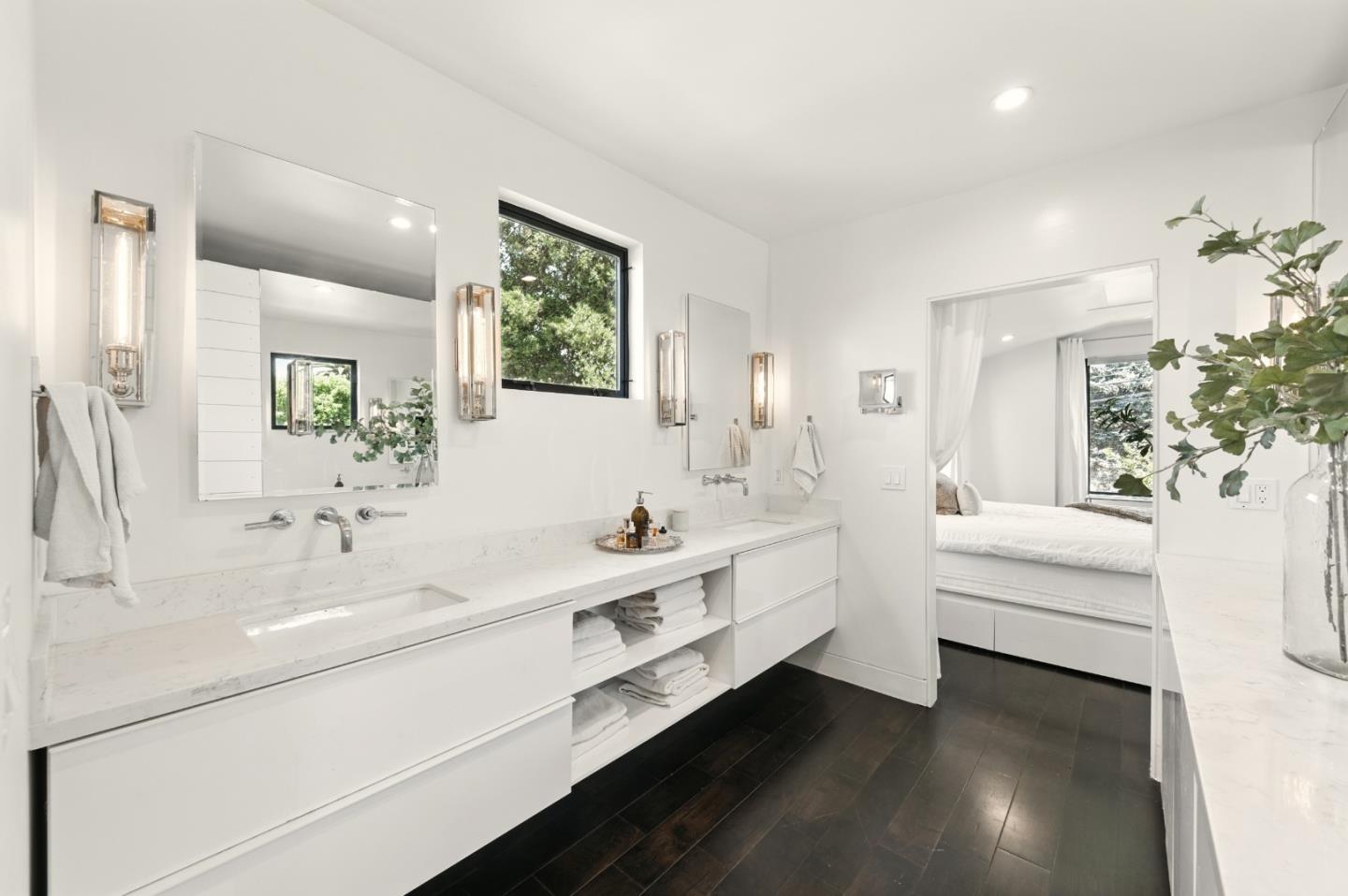 Detail Gallery Image 35 of 55 For 543 8th Ave, Menlo Park,  CA 94025 - 3 Beds | 3 Baths