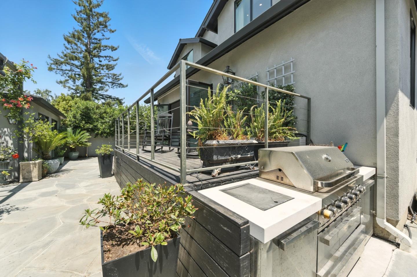 Detail Gallery Image 45 of 55 For 543 8th Ave, Menlo Park,  CA 94025 - 3 Beds | 3 Baths